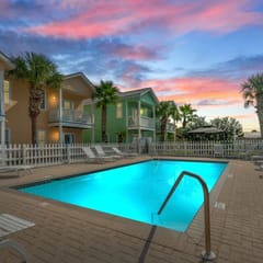 Beach Bungalow ~ Townhome w/ Patios, Balconies & Pool