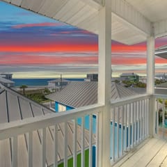 Sea-Jay | Gulf Views, Walk to Beach & Pier