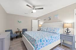 Absolute Beach ~ Walk to Sand, Private Yard & Pup-Friendly Stay - Image 4