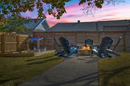 Casa Del Palms | Pool + Family Fun, Walk to Beach - Image 2