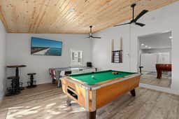 Casa Del Palms | Pool + Family Fun, Walk to Beach - Image 5
