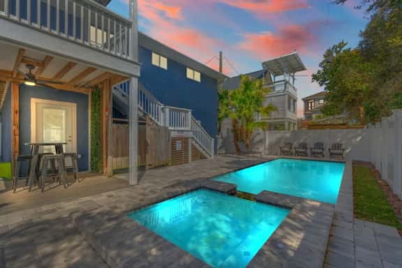 Sunnyside Up ~ Pool, Hot Tub & Golf Cart, Just 2 Blocks from Beach - Image 1