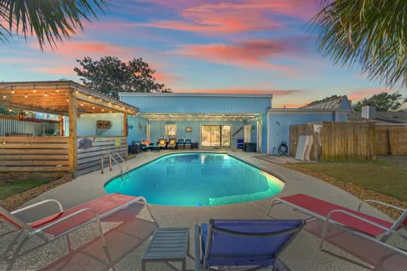 Tiki Hut | Private Pool • Tiki Bar • Game Room Fun - Image 1
