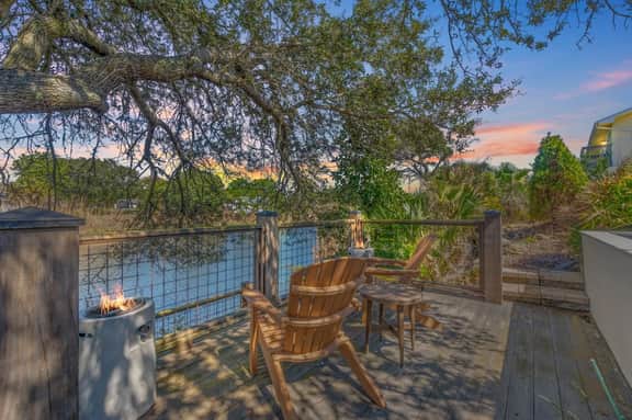 Casa De Riviera | Pool, Dock + Lakefront Views - Image 3