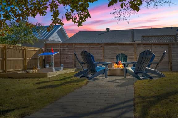 Casa Del Palms | Pool + Family Fun, Walk to Beach - Image 2