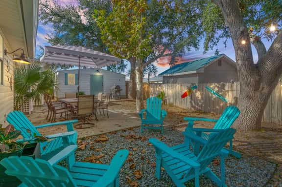 Fanta Sea ~ Beachy Game Nights, Hot Tub Soaks & Dog-Friendly Comfort - Image 3