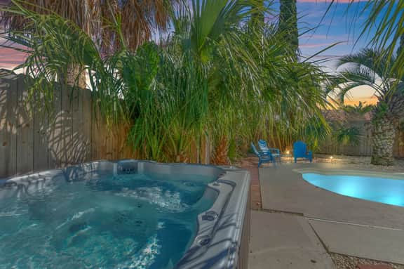 Pirates Cove ~ Luxury Pool Retreat with Hot Tub, Game Room & 6-Seat Cart - Image 2