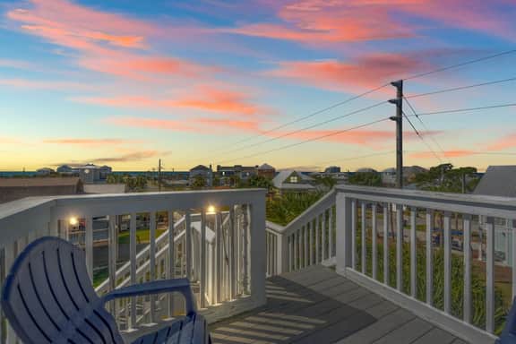 Sunnyside Up ~ Pool, Hot Tub & Golf Cart, Just 2 Blocks from Beach - Image 4